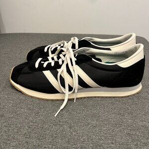Men's Adidas Classic Black Canvas Sneakers with Gum Sole